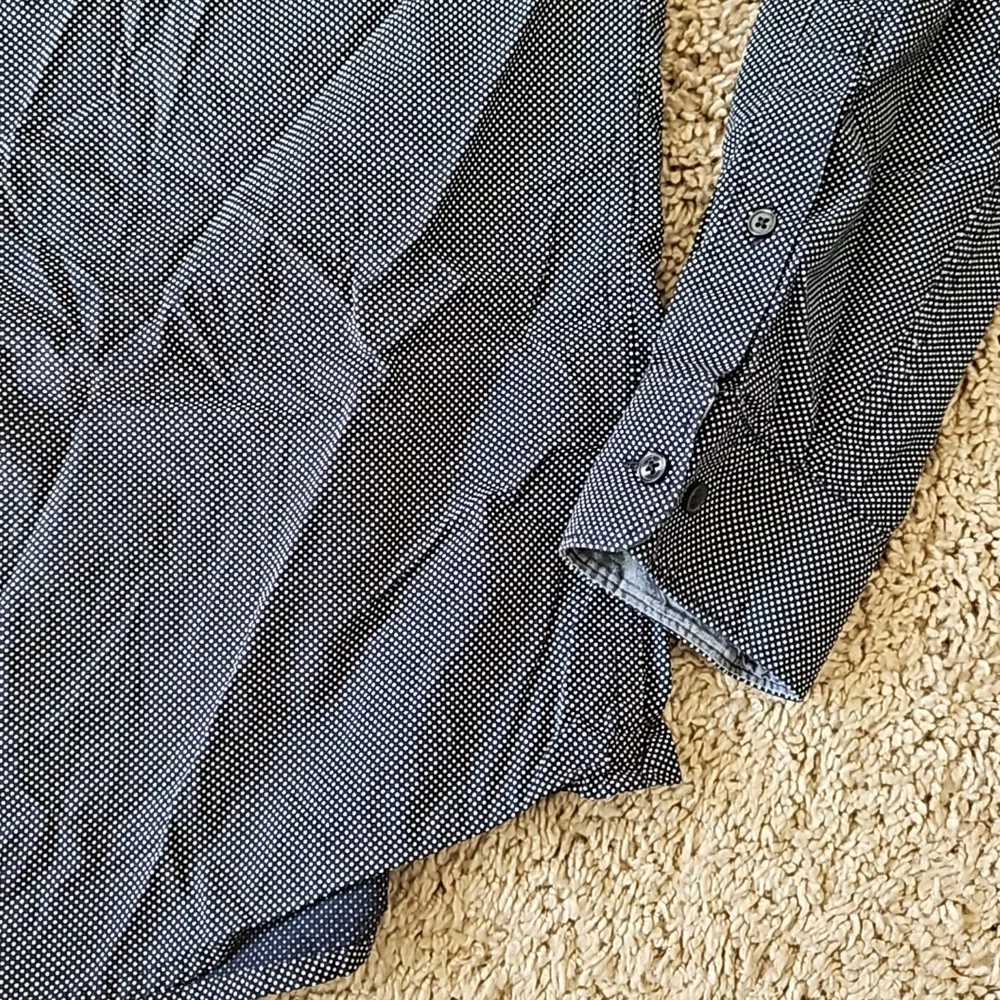 Claiborne dress shirt, black with white dots, size M - Picture 4 of 6